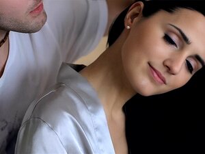 Adorable Cutie Erica Fox Sucks Cock And Stuffed In Bed Porn