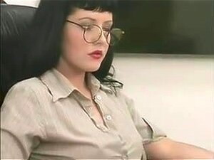高质量的可爱伪娘色情&性爱视频在观看色情