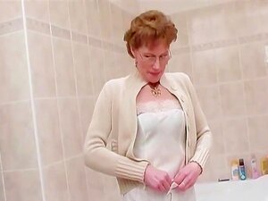 Hairy Pee porno et vidéos de sexe en haute qualité sur VoilaPorno.com